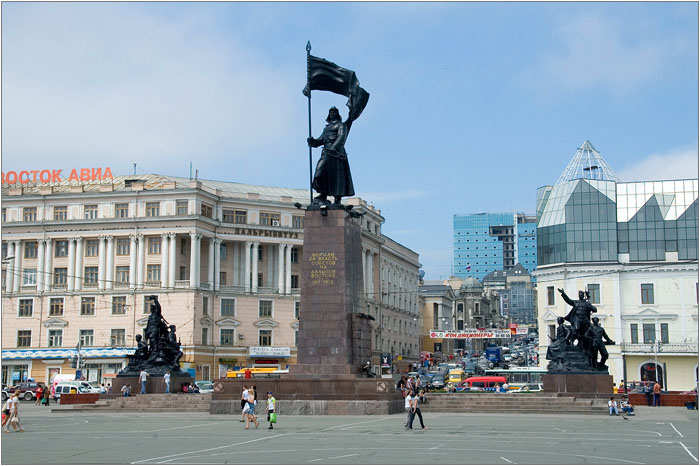 Владивосток Памятник революционным матросам