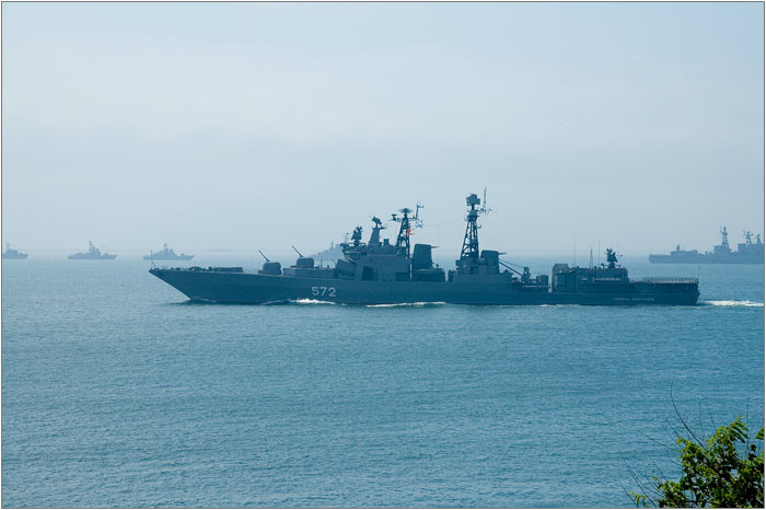 Владивосток. Корабли. Репециция праздника Моского флота